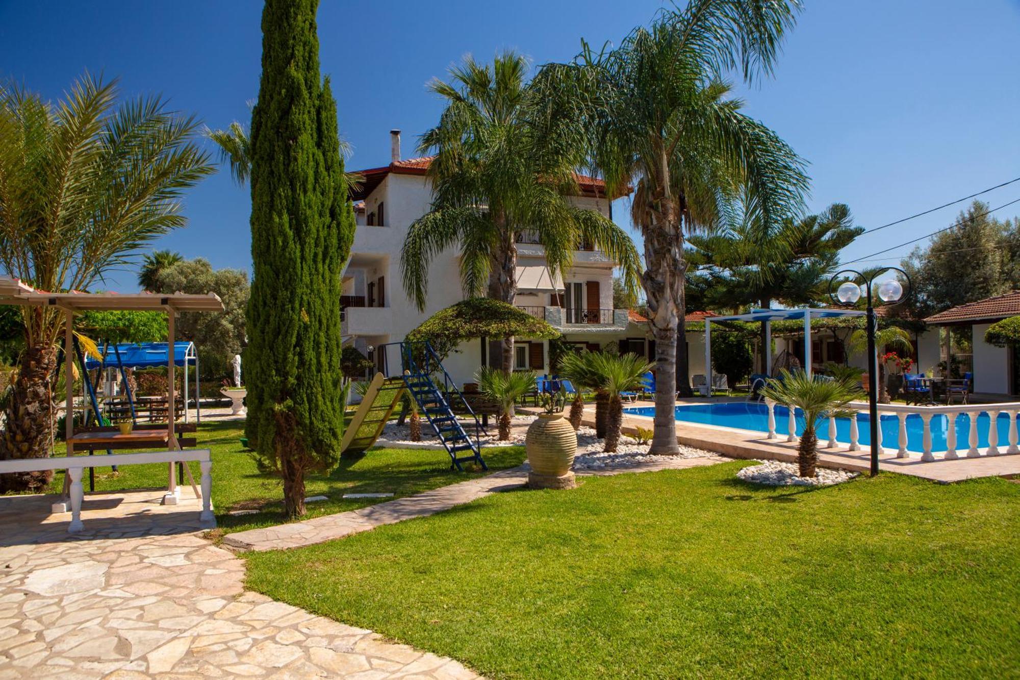 Villa Dimitris Apartments & Bungalows Frinion ภายนอก รูปภาพ