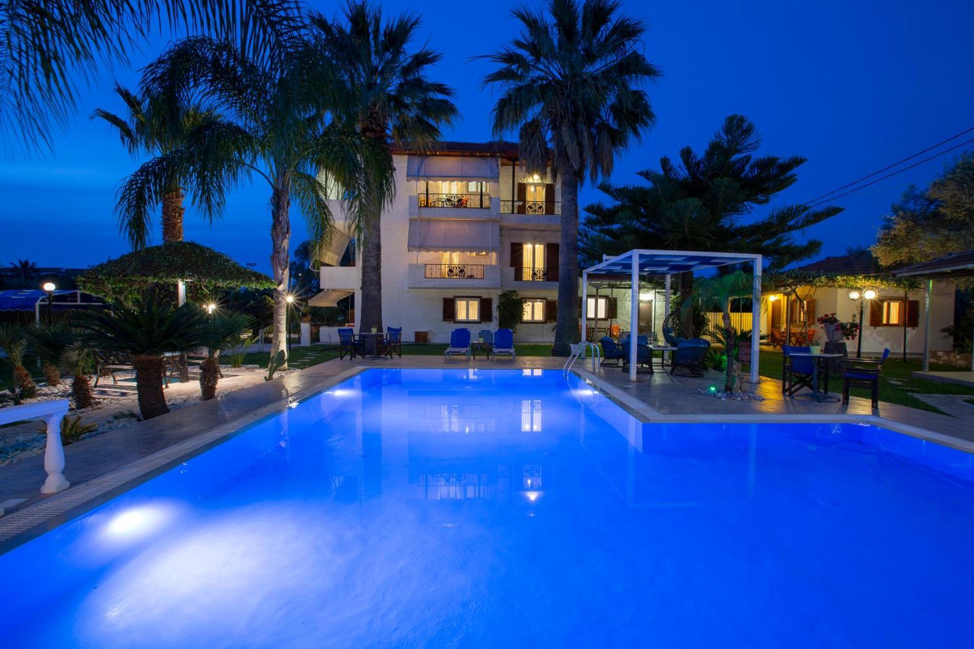 Villa Dimitris Apartments & Bungalows Frinion ภายนอก รูปภาพ