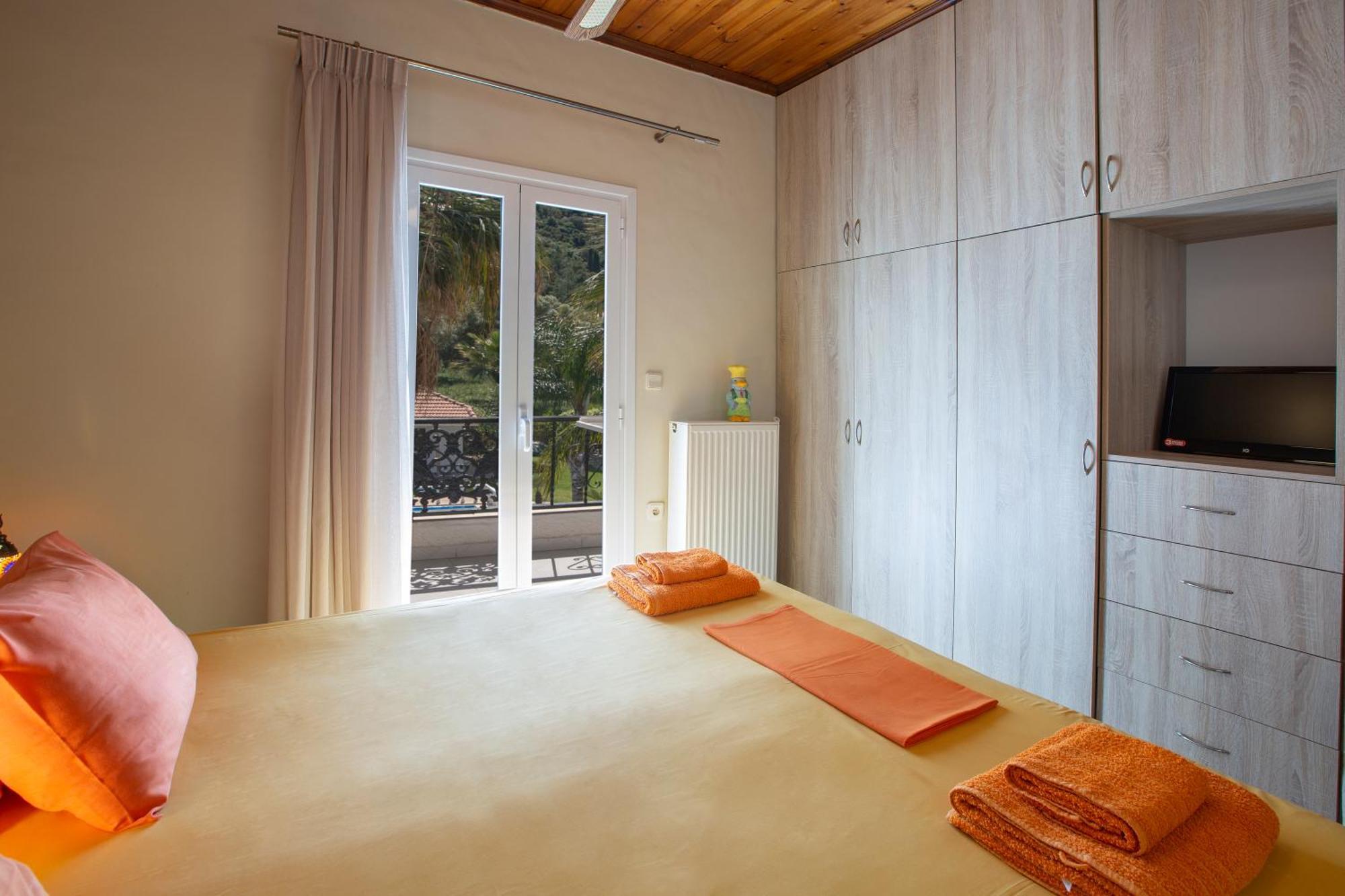 Villa Dimitris Apartments & Bungalows Frinion ภายนอก รูปภาพ