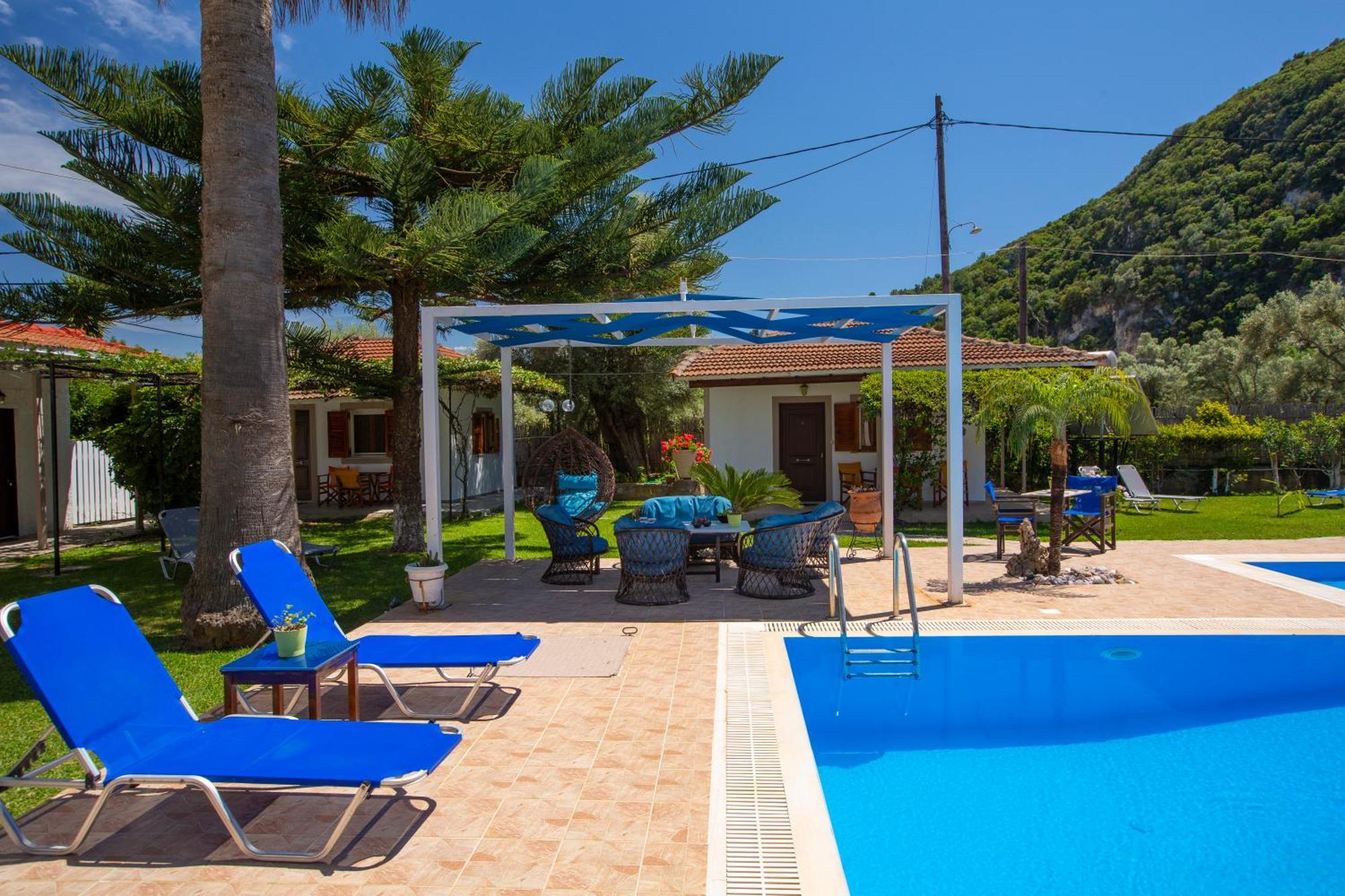 Villa Dimitris Apartments & Bungalows Frinion ภายนอก รูปภาพ