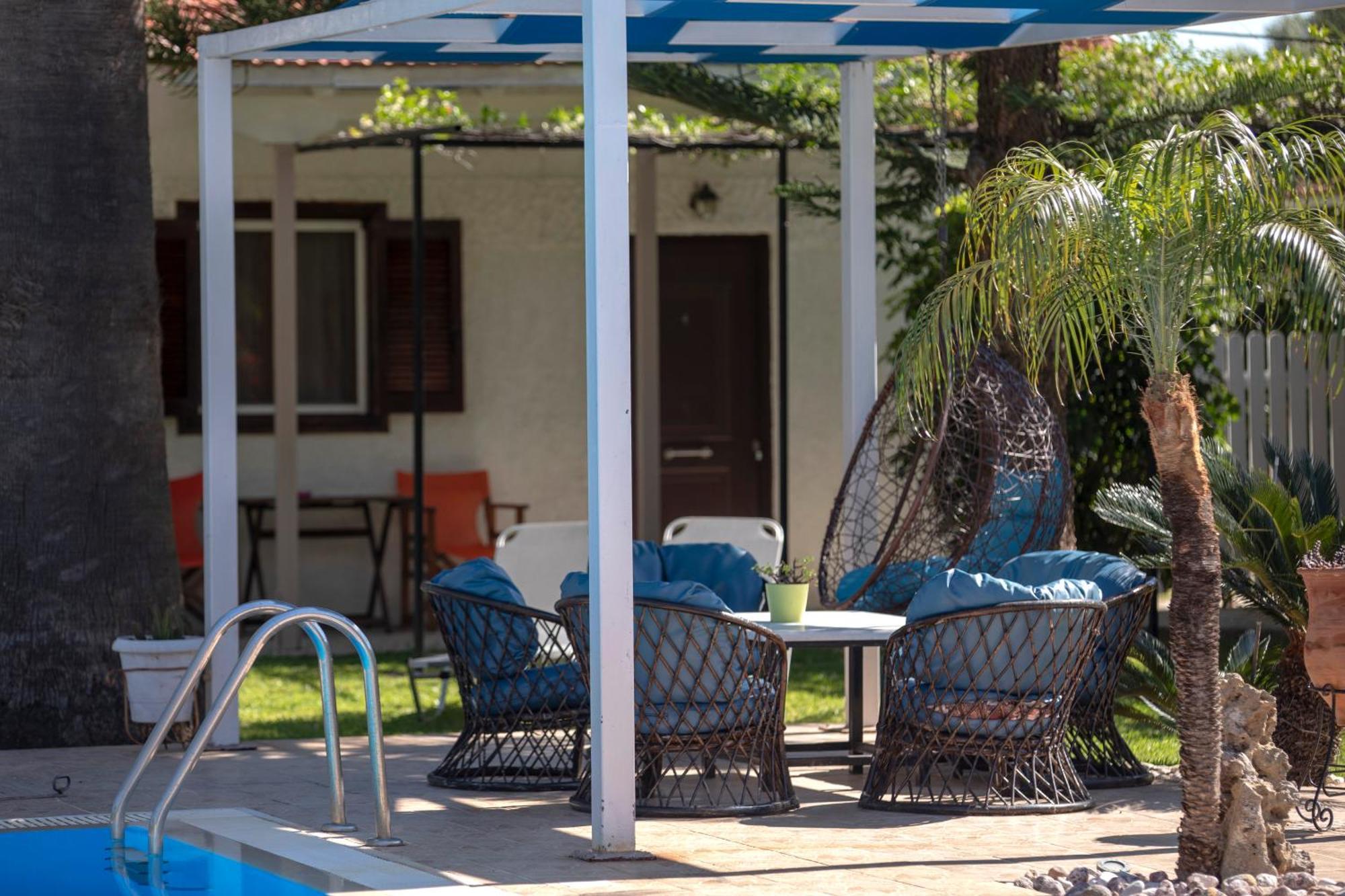 Villa Dimitris Apartments & Bungalows Frinion ภายนอก รูปภาพ