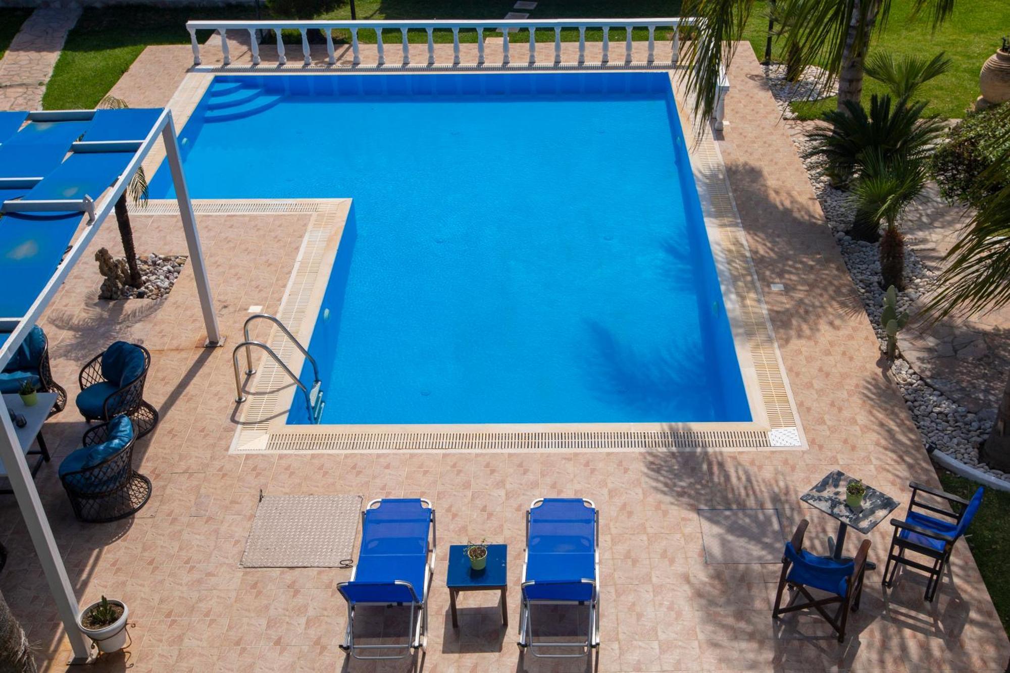Villa Dimitris Apartments & Bungalows Frinion ภายนอก รูปภาพ