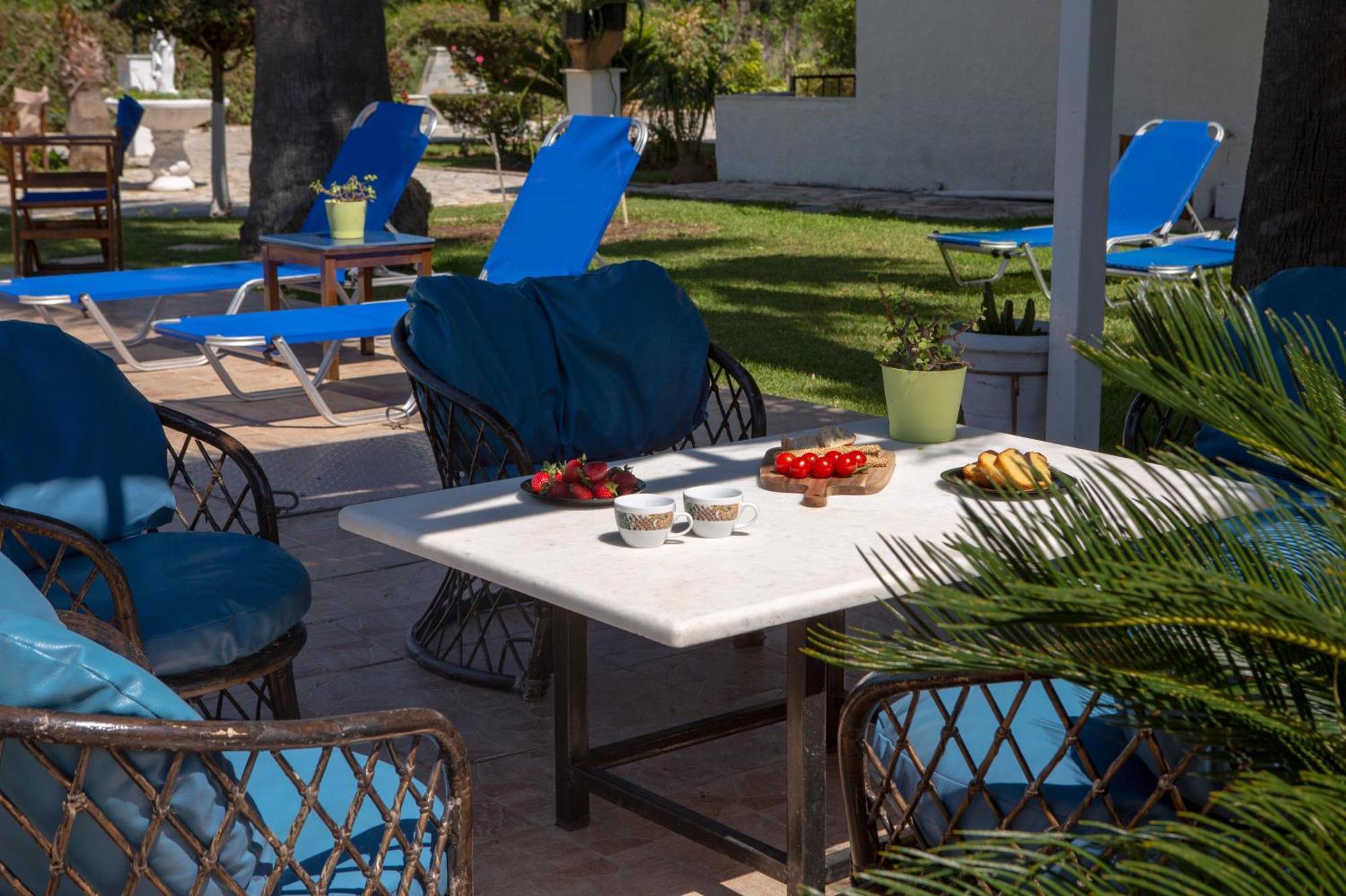 Villa Dimitris Apartments & Bungalows Frinion ภายนอก รูปภาพ