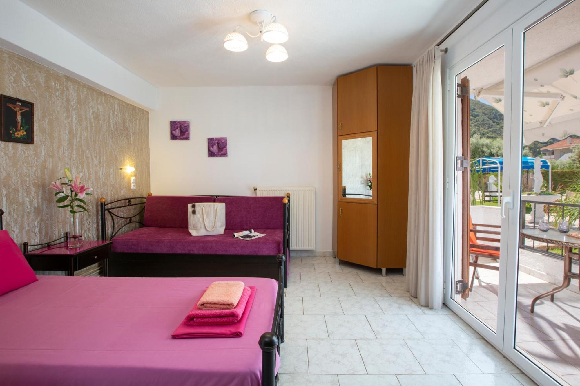 Villa Dimitris Apartments & Bungalows Frinion ภายนอก รูปภาพ