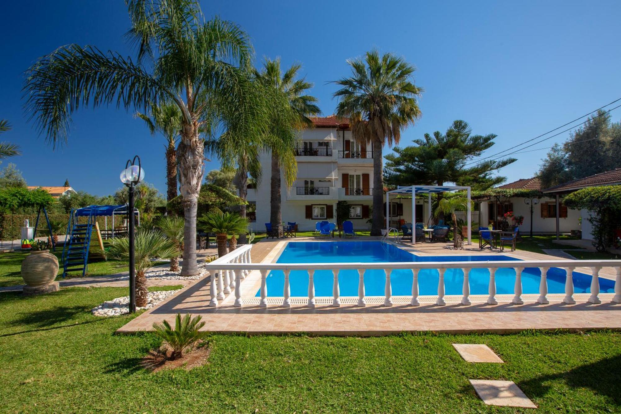Villa Dimitris Apartments & Bungalows Frinion ภายนอก รูปภาพ