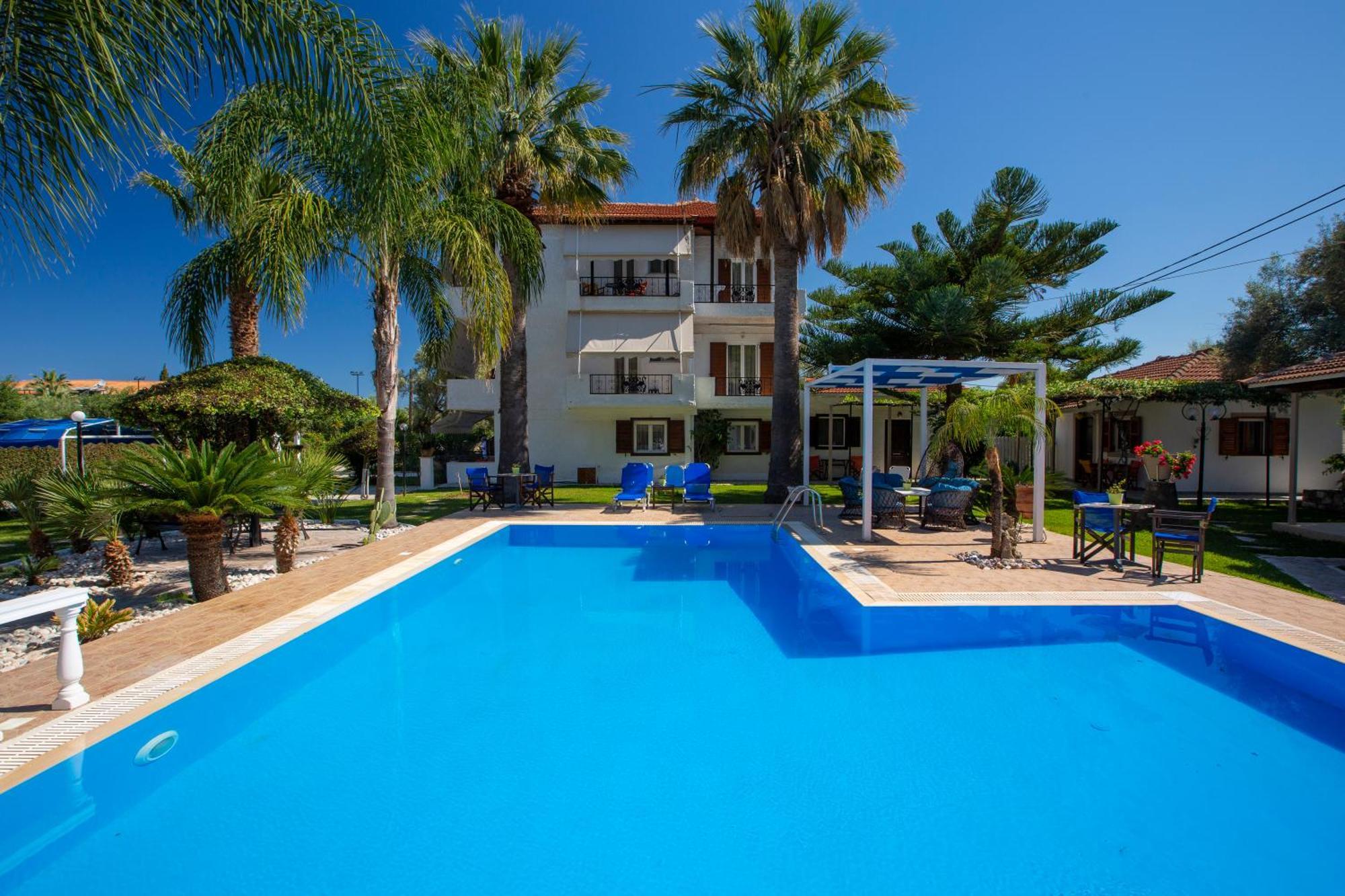 Villa Dimitris Apartments & Bungalows Frinion ภายนอก รูปภาพ