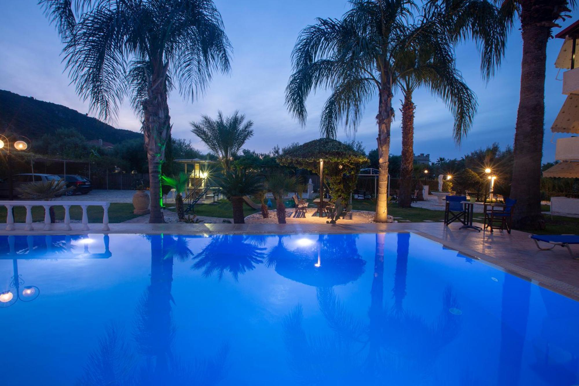 Villa Dimitris Apartments & Bungalows Frinion ภายนอก รูปภาพ