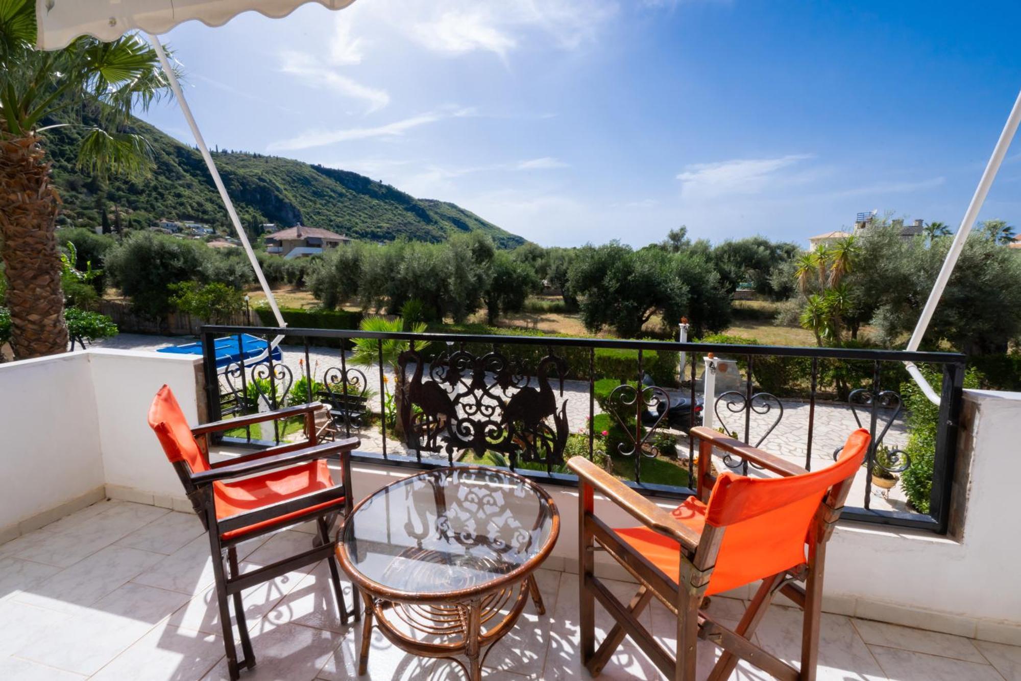 Villa Dimitris Apartments & Bungalows Frinion ภายนอก รูปภาพ