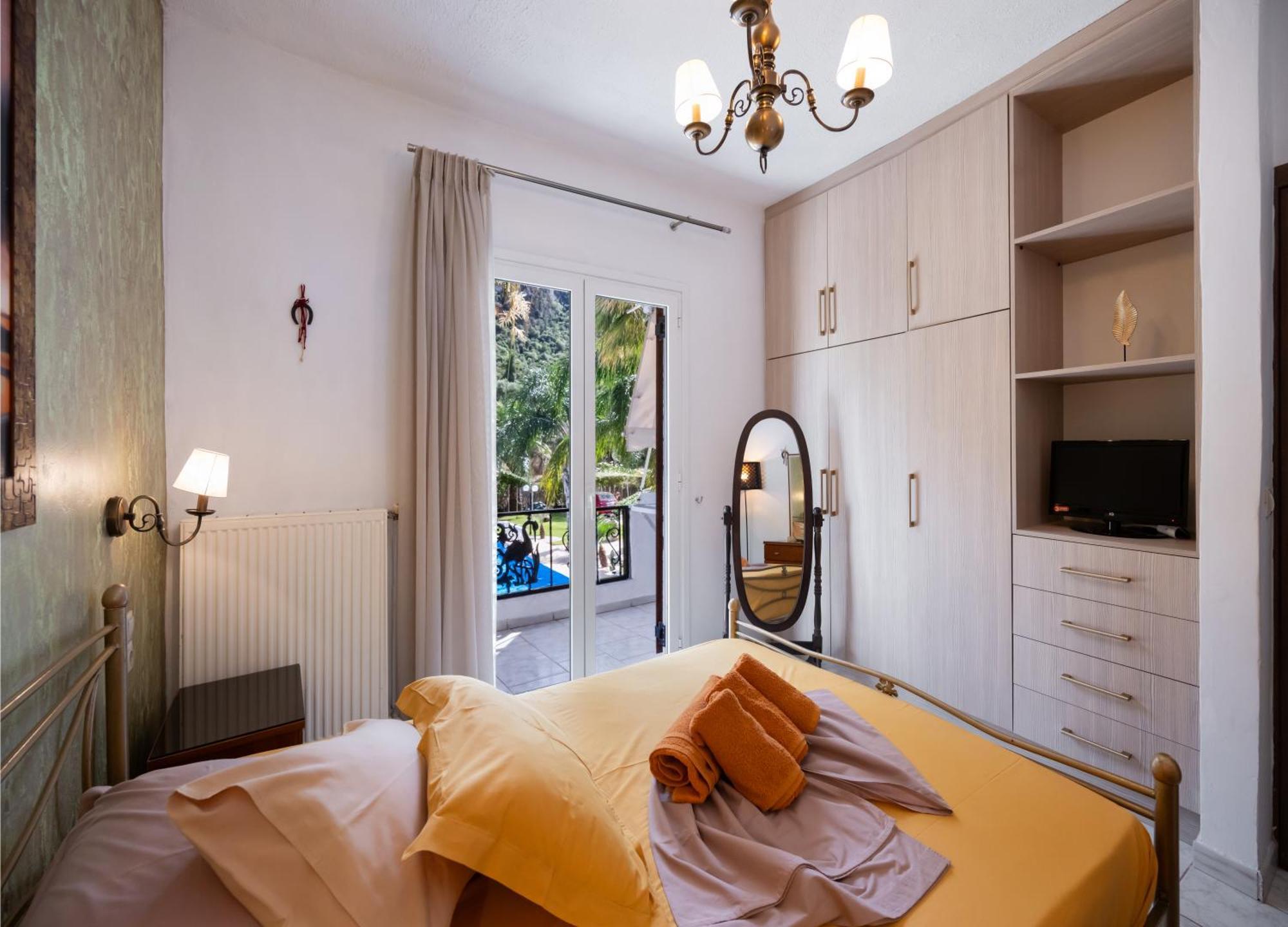 Villa Dimitris Apartments & Bungalows Frinion ภายนอก รูปภาพ
