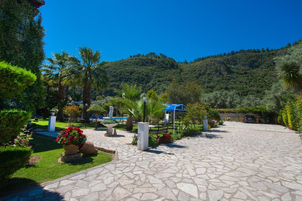 Villa Dimitris Apartments & Bungalows Frinion ภายนอก รูปภาพ