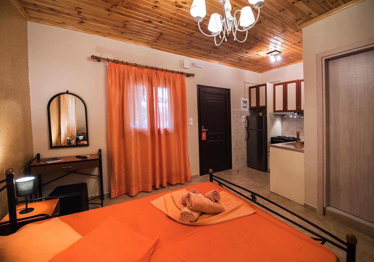 Villa Dimitris Apartments & Bungalows Frinion ภายนอก รูปภาพ
